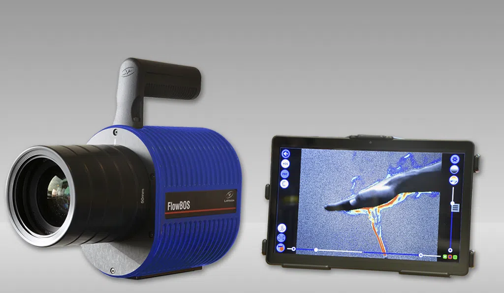 FlowBOS SE camera connected to tablet for optical measurement monitoring